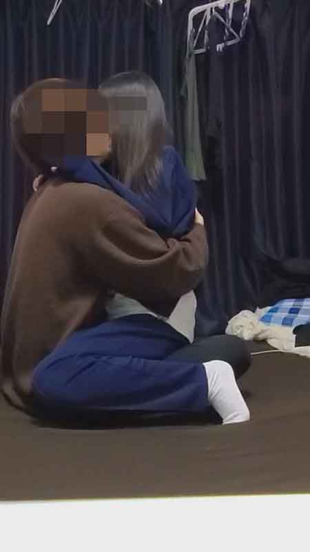 【私拍】縣立普通科華麗女子。放學後制服露出帶到炮房部屋無套抽插胸射